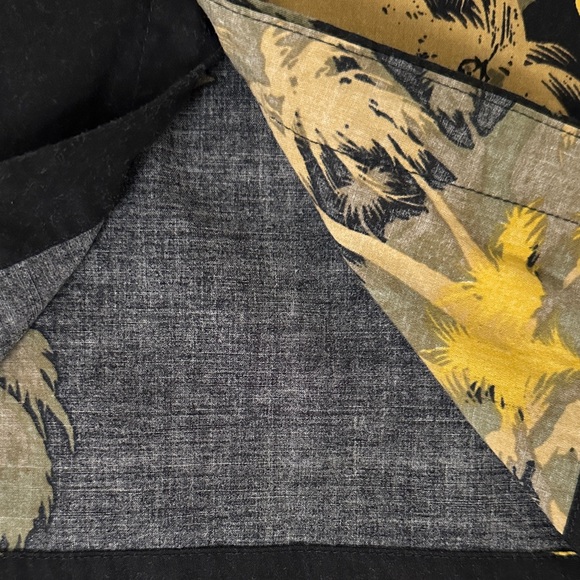 Billabong Mens Tropical Black Button Down Shirt - Picture 12 of 12